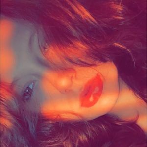 Meet your Posher, Hope